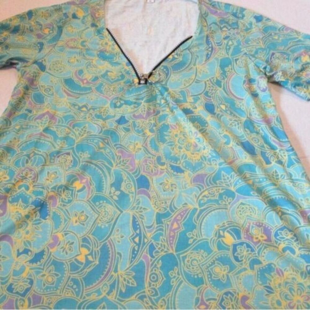 Printed Zip‎ Up Top - Picture 10 of 16